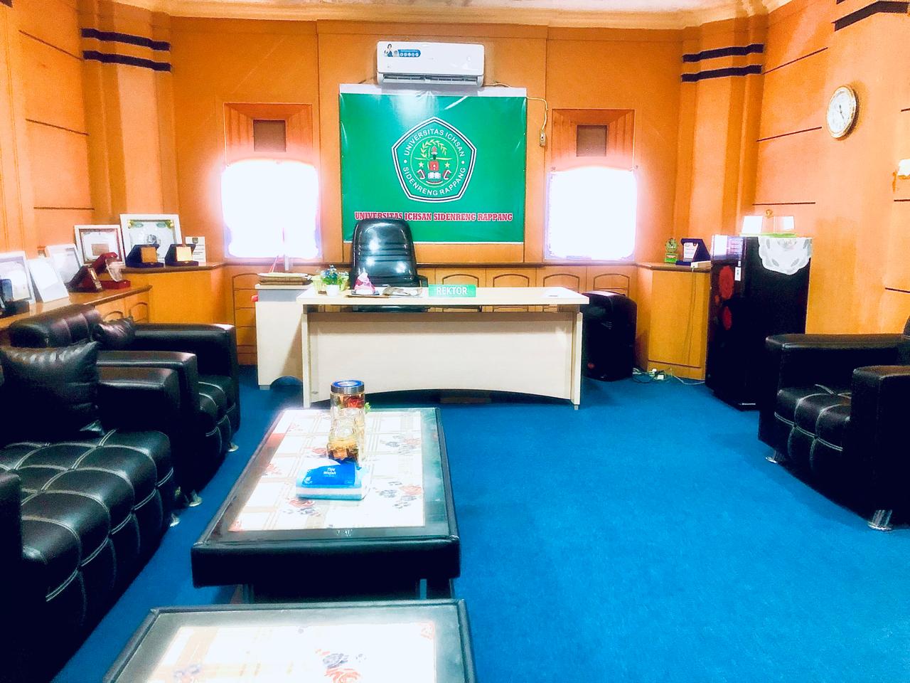 RUANG REKTORAT